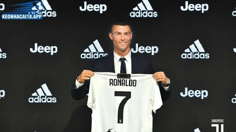 Ronaldo chuyển từ MU sang Real là một trong vụ chuyển nhượng thành công nhất trong mọi thời đại